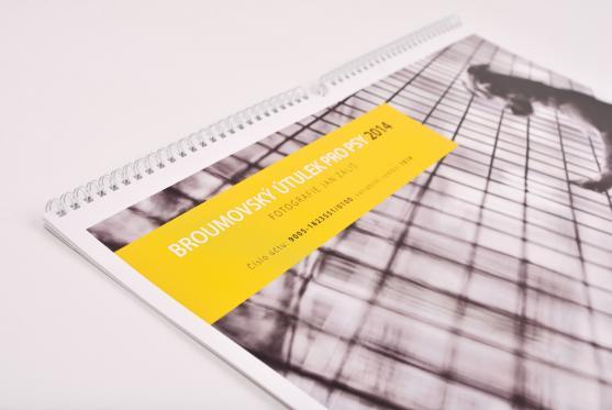 V prodeji je kalendář, který finančně podpoří psí útulek v Broumově