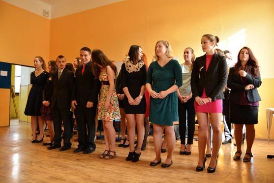 Oktáva úspěšně odmaturovala. Závěrečné slovo třídního učitele 