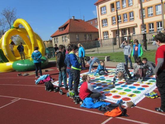 V Broumově se slavil Den Země v Naší zahradě a ve Schrollově parku 