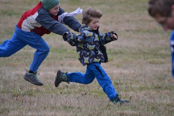 Dřevoda, housle, sauna. To byl jarní tábor Lotrů