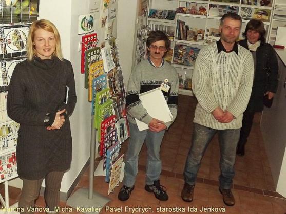 Polické Muzeum papírových modelů otevřelo výstavu z tvorby stavitele modelů 