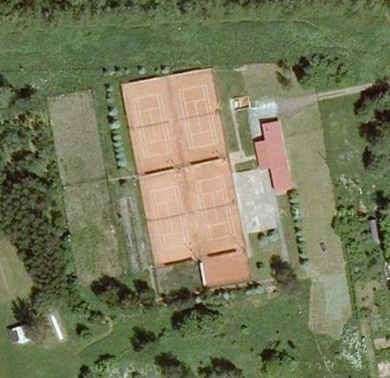 Tenisové kurty v Broumově byly opět vykradeny. Letos počtvrté