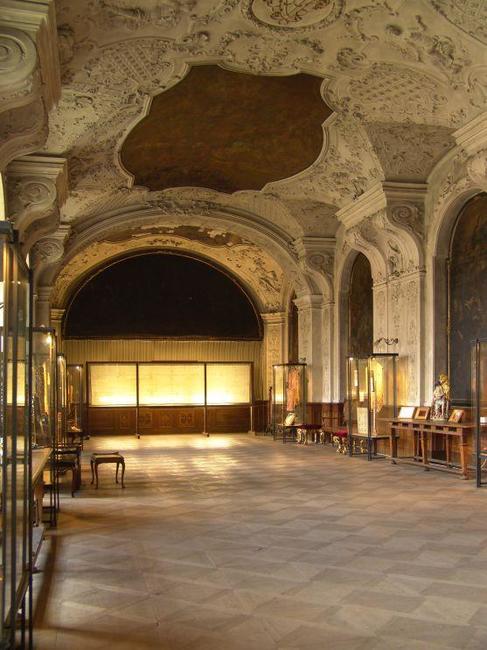 Novou turistickou sezónu v broumovském klášteře otevře Lotrando