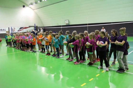 Pokračovaly turnaje "barevného" volejbalu