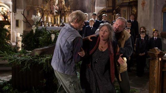 Film Přes kosti mrtvých, který se částečně natáčel na Broumovsku, byl vybrán do hlavní soutěže festivalu Berlinale 