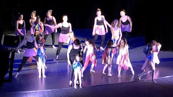 Famózní výkony mladých tanečníků