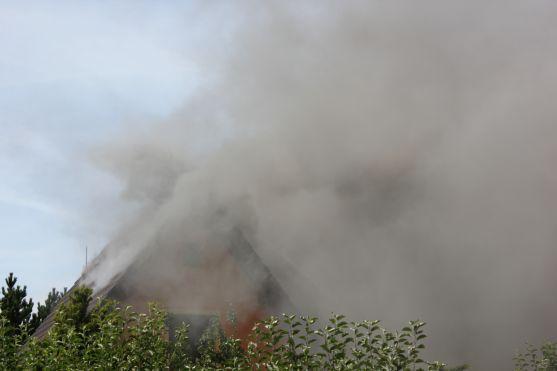 Od kůlny chytil v Broumově dům