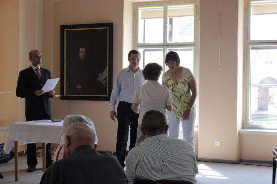 Absolventi Univerzity třetího věku si převzali osvědčení