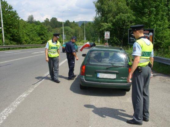 K zácpám na česko - polských hranicích kvůli fotbalovému mistrovství Euro nedochází 
