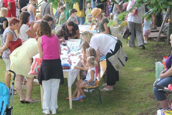 Farmářské trhy se tentokrát přestěhují na klášterní nádvoří
