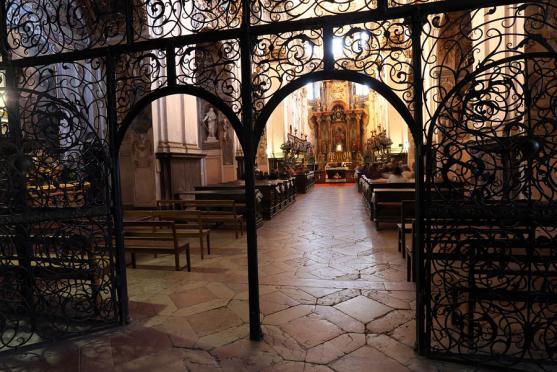 Speciální letní prohlídky lákají k návštěvě kláštera v Broumově 