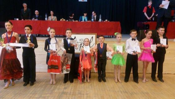 Páry Tanečního klubu Broumov soutěžily v Sezemicích. Úspěšně! 