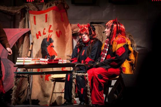 Počasí 1. adventní neděli nepřálo. Vánoční strom se ale rozsvítil 