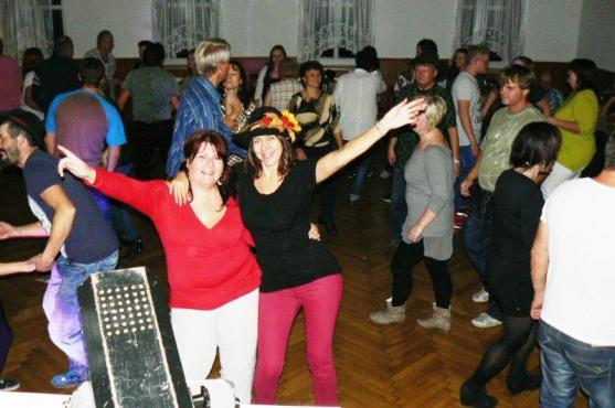 V Božanově se dobře bavili při Kloboukové party 