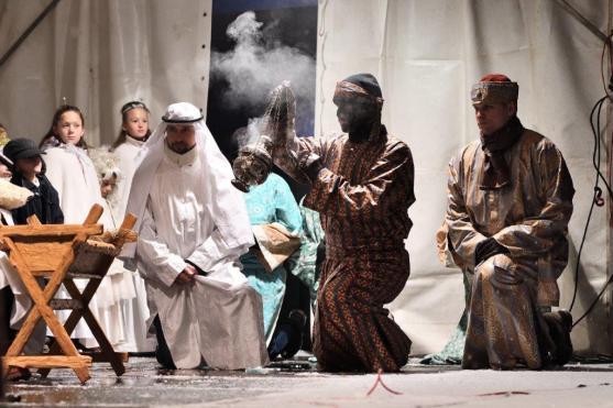 Již po desáté vedly kroky tří vznešených cizinců Broumovem