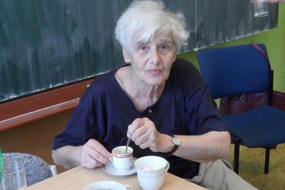 Gymnázium v Broumově navštívila dcera spisovatele Egona Hostovského 