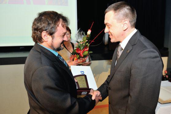 Osobnosti Broumovska a Noworudska převzaly pamětní listy