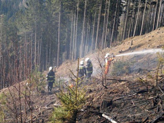 Hasiči na Broumovsku včera likvidovali hned dva požáry
