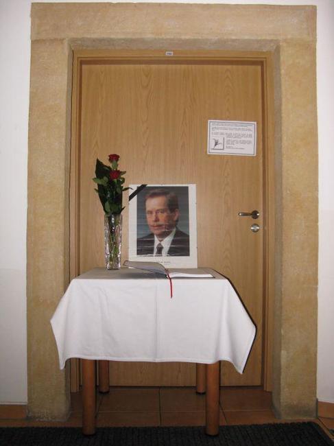 Obyvatelé celého Královéhradeckého kraje se loučí s Václavem Havlem