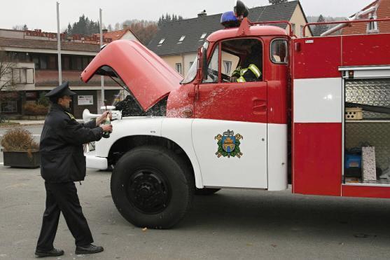 Dobrovolní hasiči z Teplic nad Metují mají opravenou cisternu