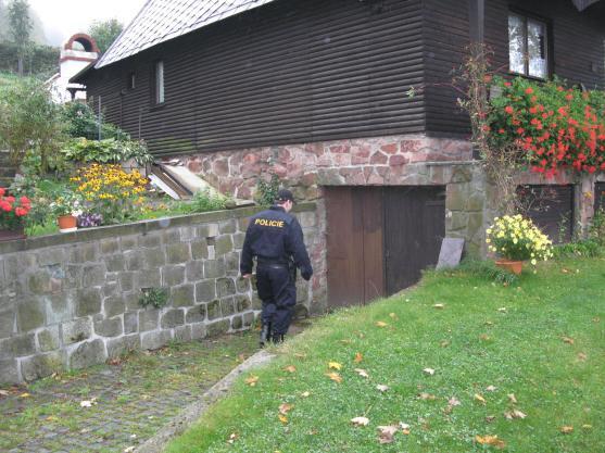 Broumovští policisté zahájili preventivní prohlídky chatových oblastí