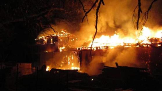 Na Broumovsku opět řádil velký požár. Tentokrát v Hynčicích