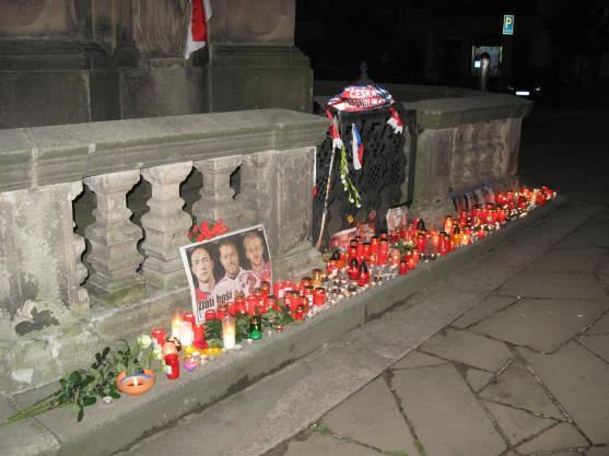 Broumov uctil památku mrtvých hokejistů