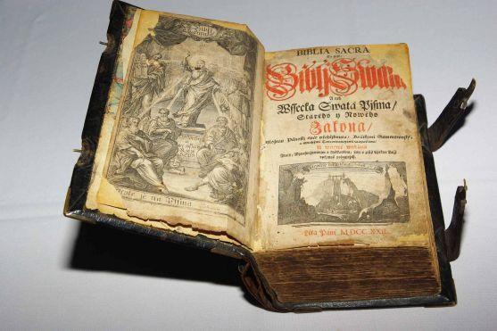 U příležitosti výročí 400 let Bible kralické budou v Broumově vystaveny vzácné exponáty 