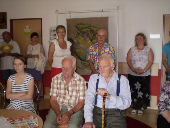 V polickém Domově pro seniory se koná výstava Josefa Kleinera Kámen a listí 