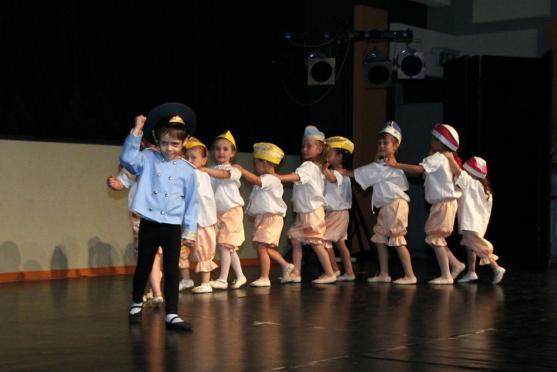 Koncert tanečního oboru ZUŠ Broumov oslavil 15 let práce učitelky a choreografky Heleny Ogriščenkové 