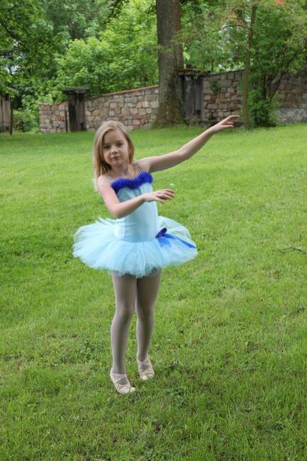 Skupina baletek Heleny Ogriščenkové připravuje vystoupení v historickém prostředí broumovského kláštera 