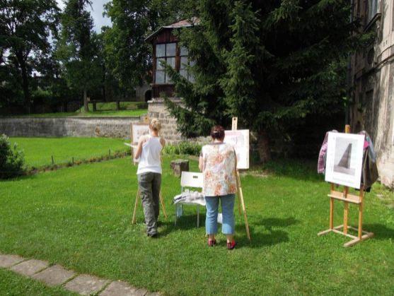 Výstava děl účastníků Výtvarného workshopu 