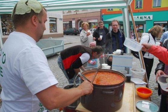 Ohlédnutí za 0. ročníkem Polické zelňačky 