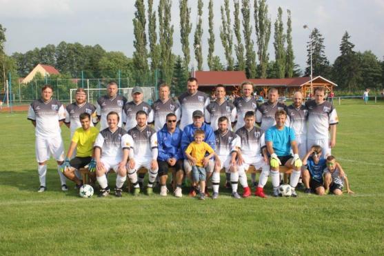 Police pomohla Broumovu zůstat v čele tabulky, Hejtmánkovice vyhrály okresní přebor a Křinice se přihlásí do soutěže i příští sezónu 