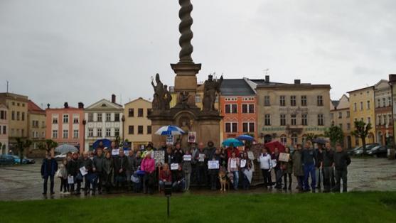 Další vlna protestů opět za účasti Broumováků