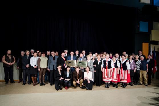 Ohňostrojem na náměstí završil Broumov s Nowou Rudou oslavy dvaceti let spolupráce