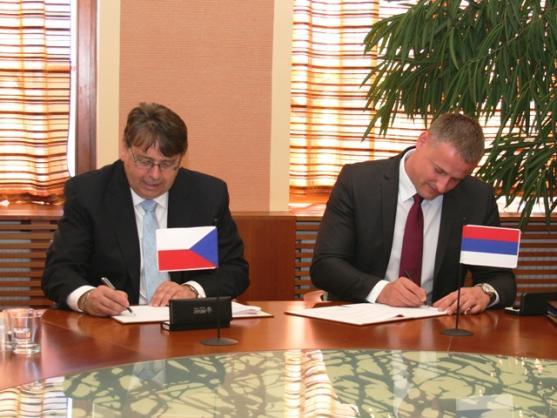 Kraj má nové partnery. Hejtman podepsal smlouvu s bosenskými Srby