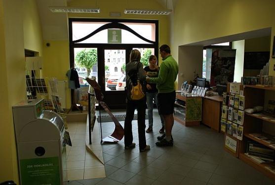 V broumovském infocentru opět pracuje polský brigádník