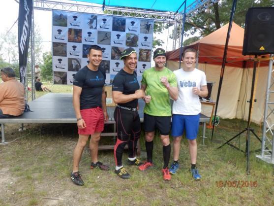 Broumovští boxeři se dřiny nebojí. Všichni úspěšně pokořili Gladiátor race v Holicích