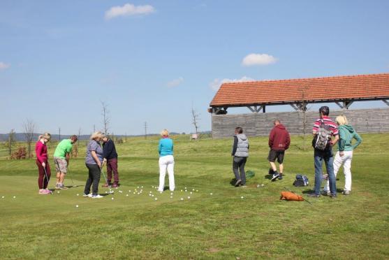 Na Dni otevřených dveří se ukázala řada talentovaných golfistek a golfistů