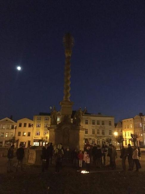 I Broumov se přidal k celonárodním oslavám státního svátku Dne boje za svobodu a demokracii