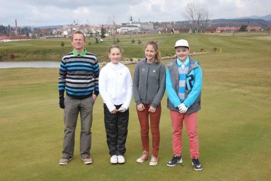 Chaloupka Cup 2016 zahájil sezónu na Grosshofu. Vyhráli otec a syn Berkovi