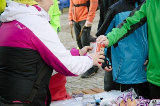 Vánoční běh Broumovem podpořil psí útulek