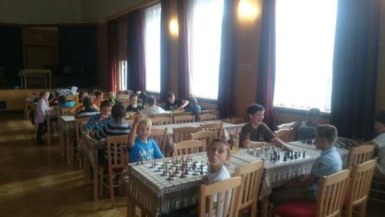 O šachového přeborníka Broumovska hrálo čtyřicet dětí