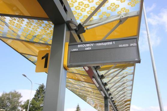 V Broumově byl slavnostně otevřen nový autobusový terminál