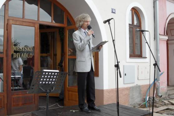 Ředitel Gymnázia Broumov Karel Výravský: Škola je kouskem vašeho života