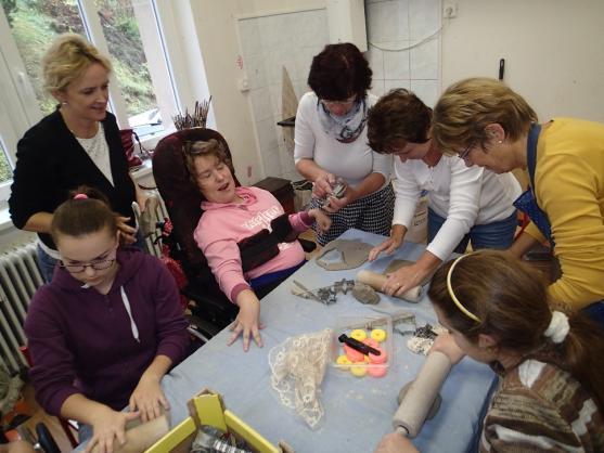 Hronovští osmáci nešli do školy, chtěli pracovat