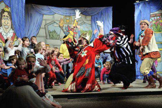 Pohádka Jak se Honza dostal na hrad na fotografiích Jana Záliše