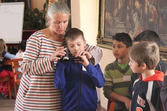 Filmaři během natáčení svačí a chodí na WC