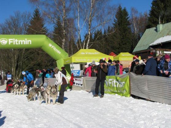 Změna místa závodům psích spřežení neuškodila. Naopak!